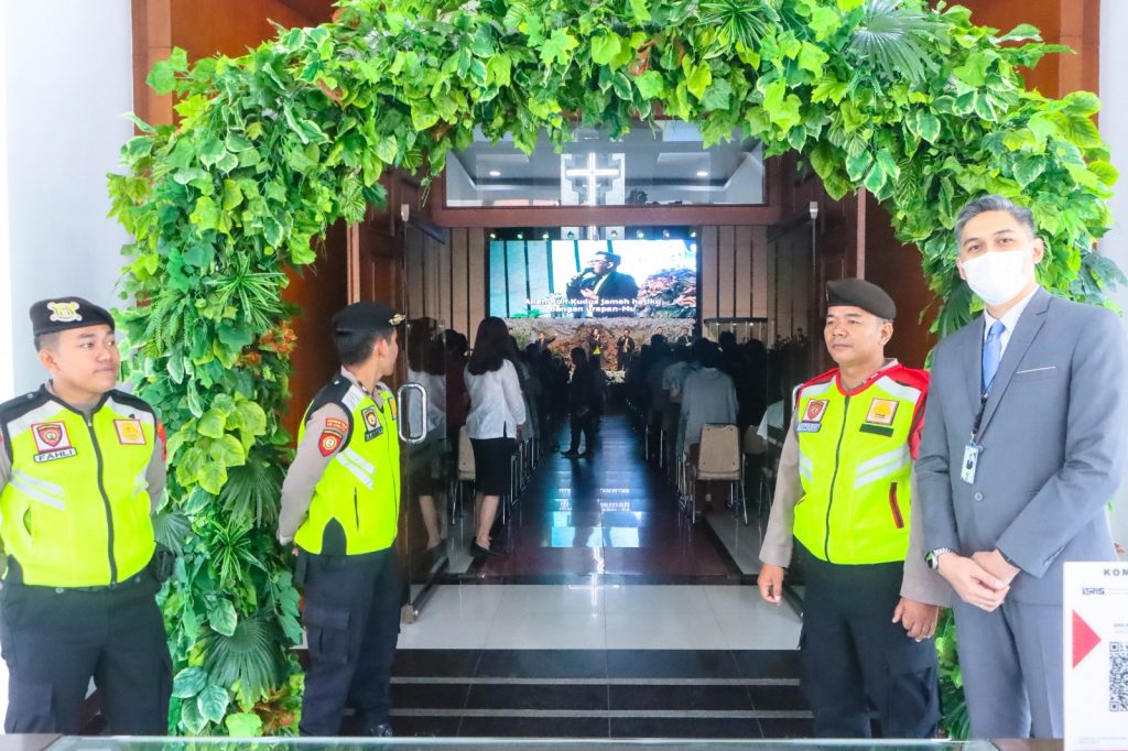 Polisi Siaga di Sejumlah Gereja, Ibadah Kenaikan Yesus Kristus di Kota Tegal Berlangsung Aman dan Khusyuk